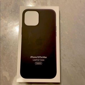 Apple iPhone 12 pro max leather case with MagSafe